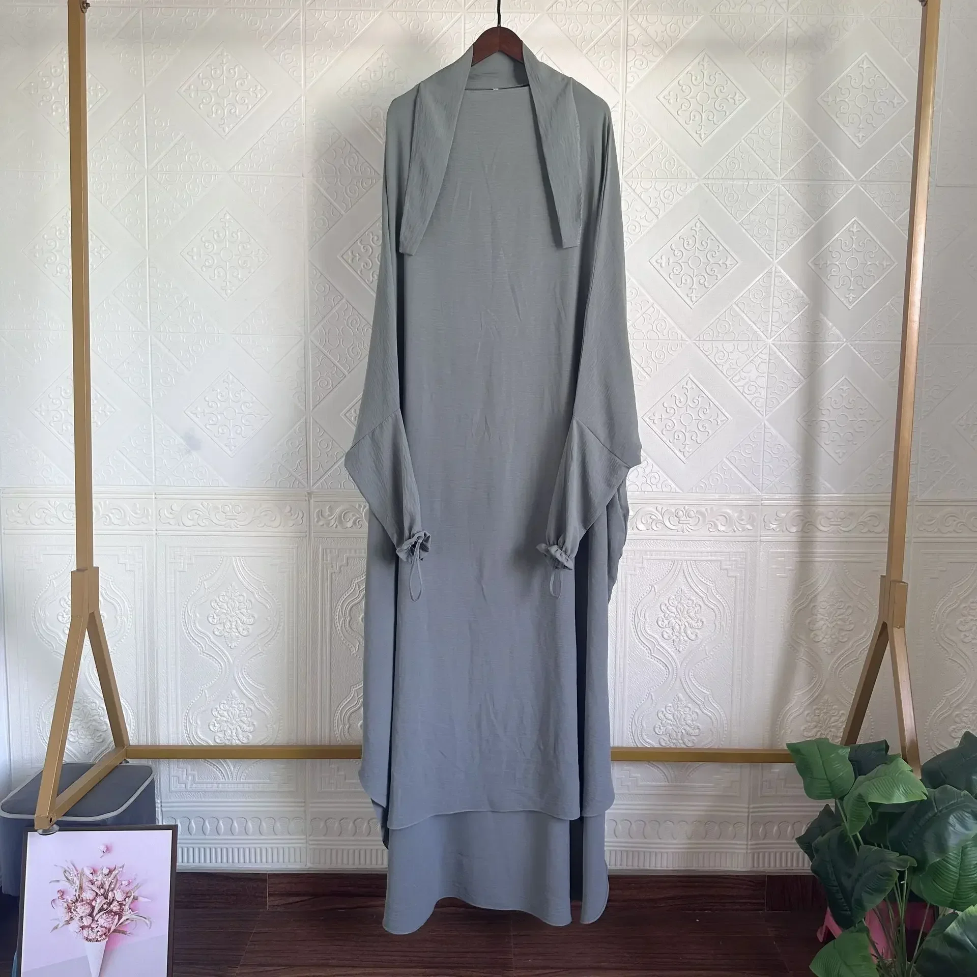 08 Dark Gray